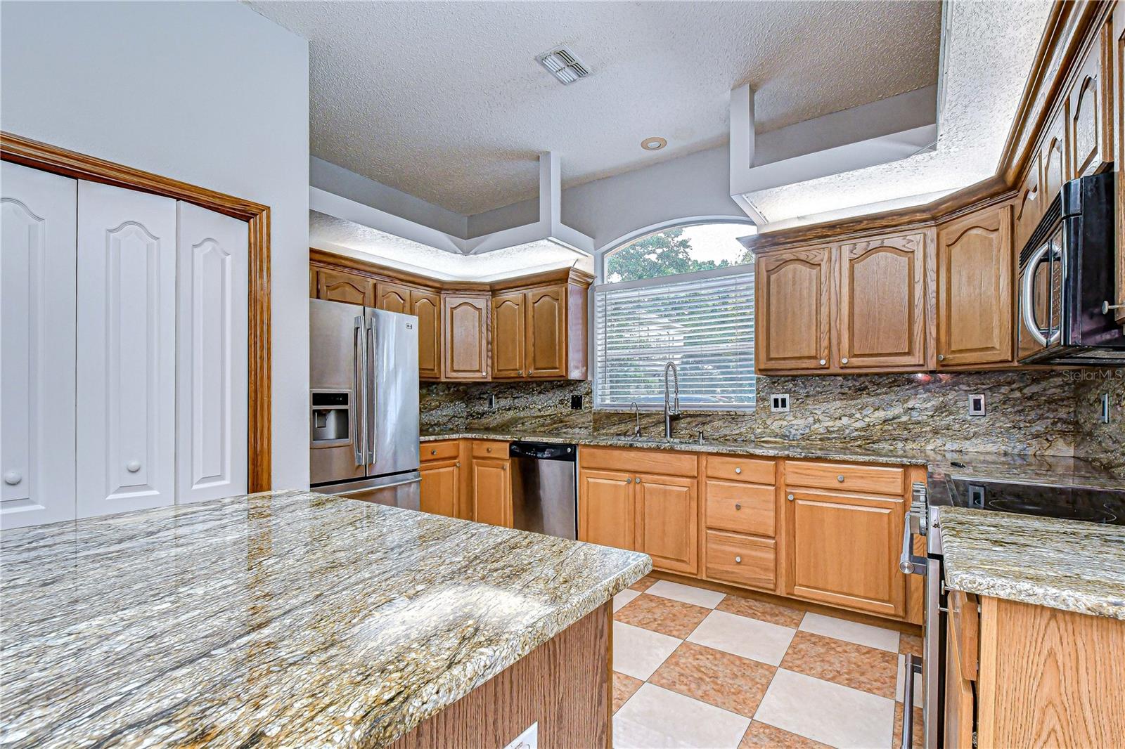 6213 PARKWAY BLVD, LAND O LAKES, FL, 34639