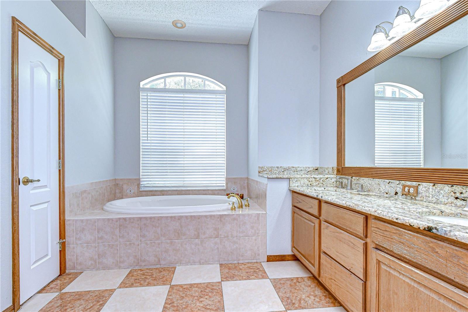 6213 PARKWAY BLVD, LAND O LAKES, FL, 34639