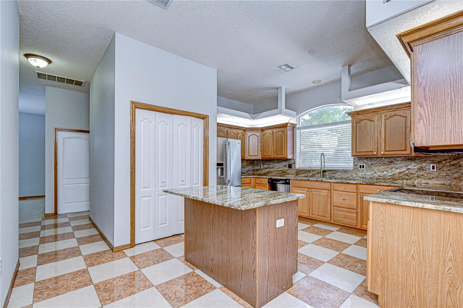 6213 PARKWAY BLVD, LAND O LAKES, FL, 34639