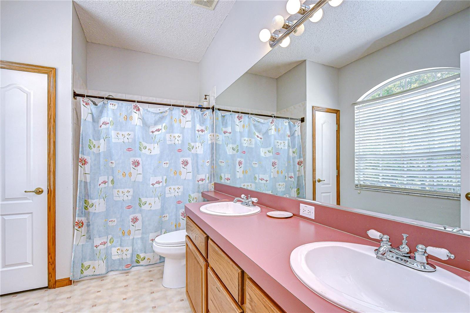 6213 PARKWAY BLVD, LAND O LAKES, FL, 34639