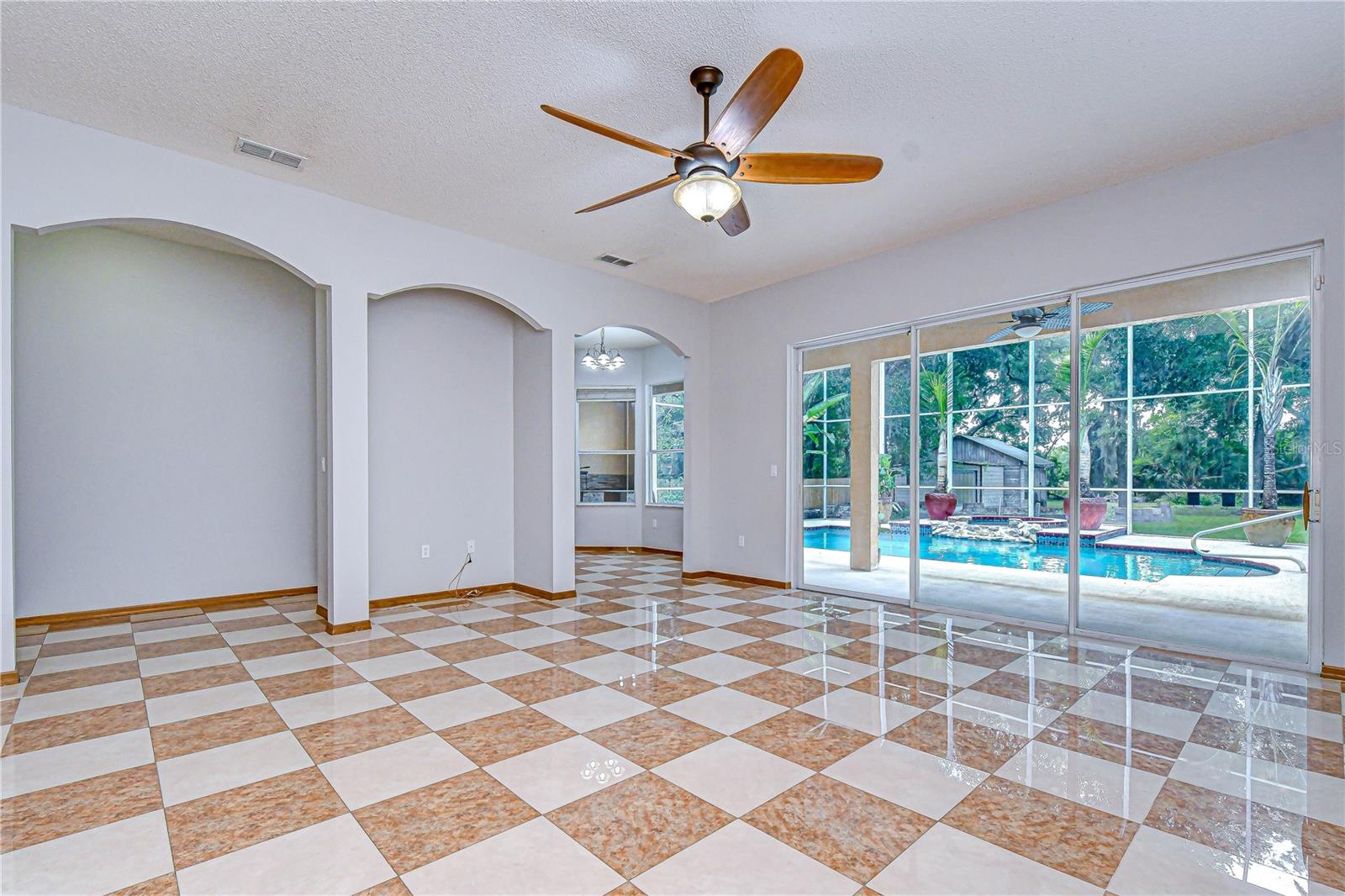 6213 PARKWAY BLVD, LAND O LAKES, FL, 34639