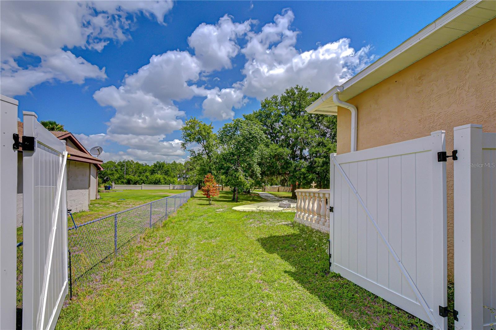 6213 PARKWAY BLVD, LAND O LAKES, FL, 34639