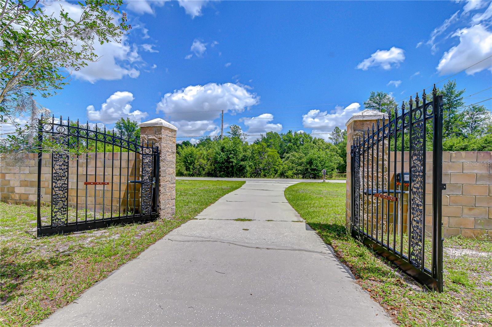 6213 PARKWAY BLVD, LAND O LAKES, FL, 34639