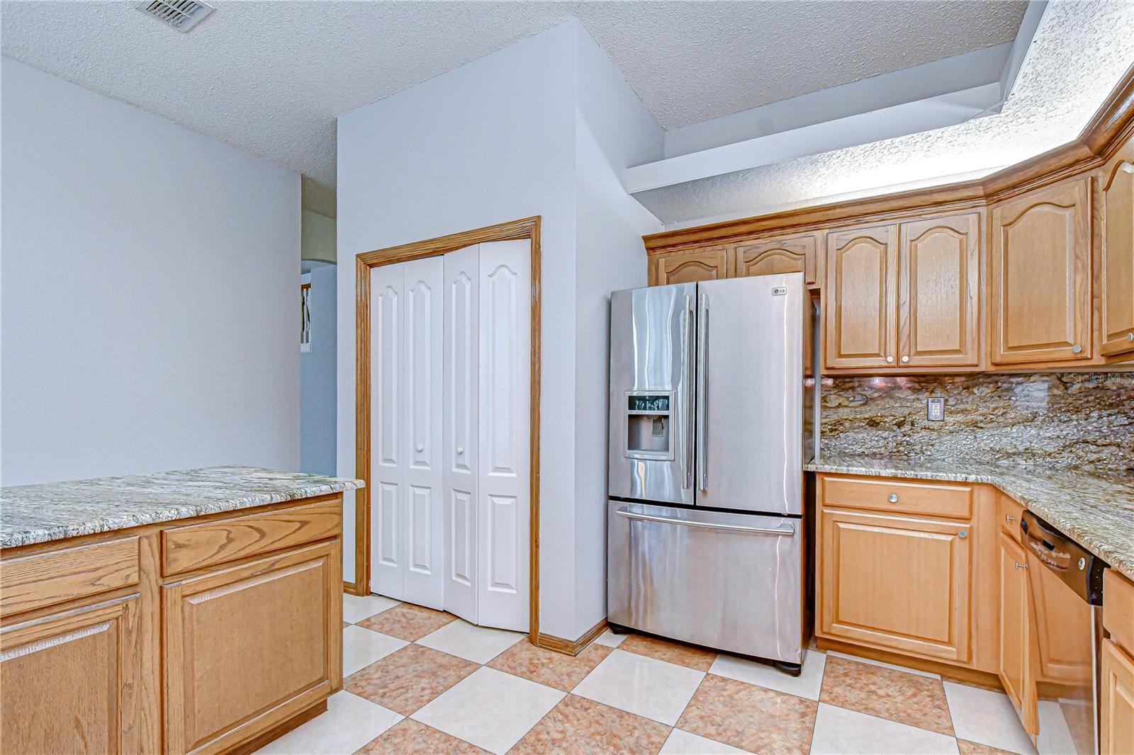 6213 PARKWAY BLVD, LAND O LAKES, FL, 34639