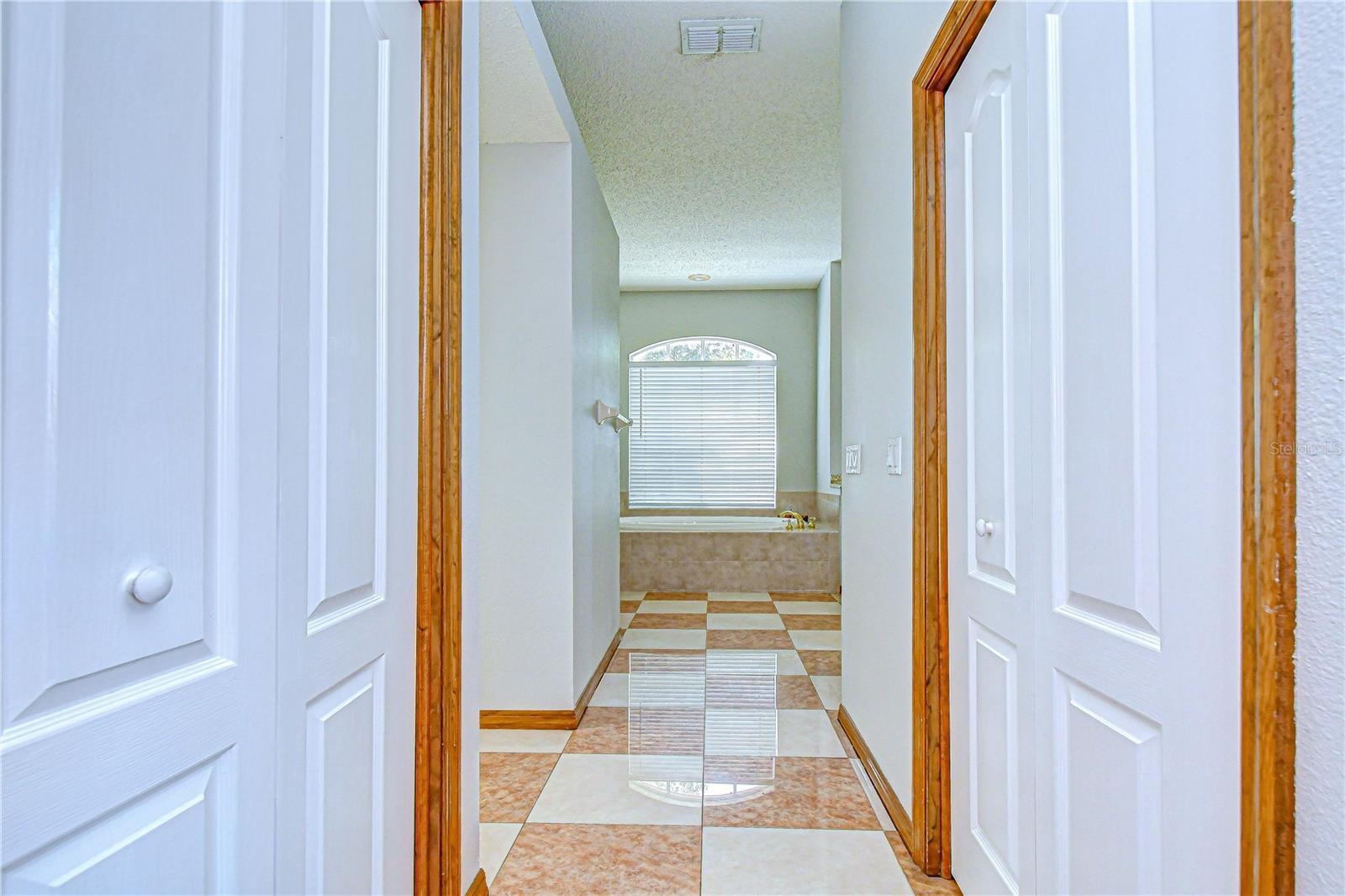 6213 PARKWAY BLVD, LAND O LAKES, FL, 34639