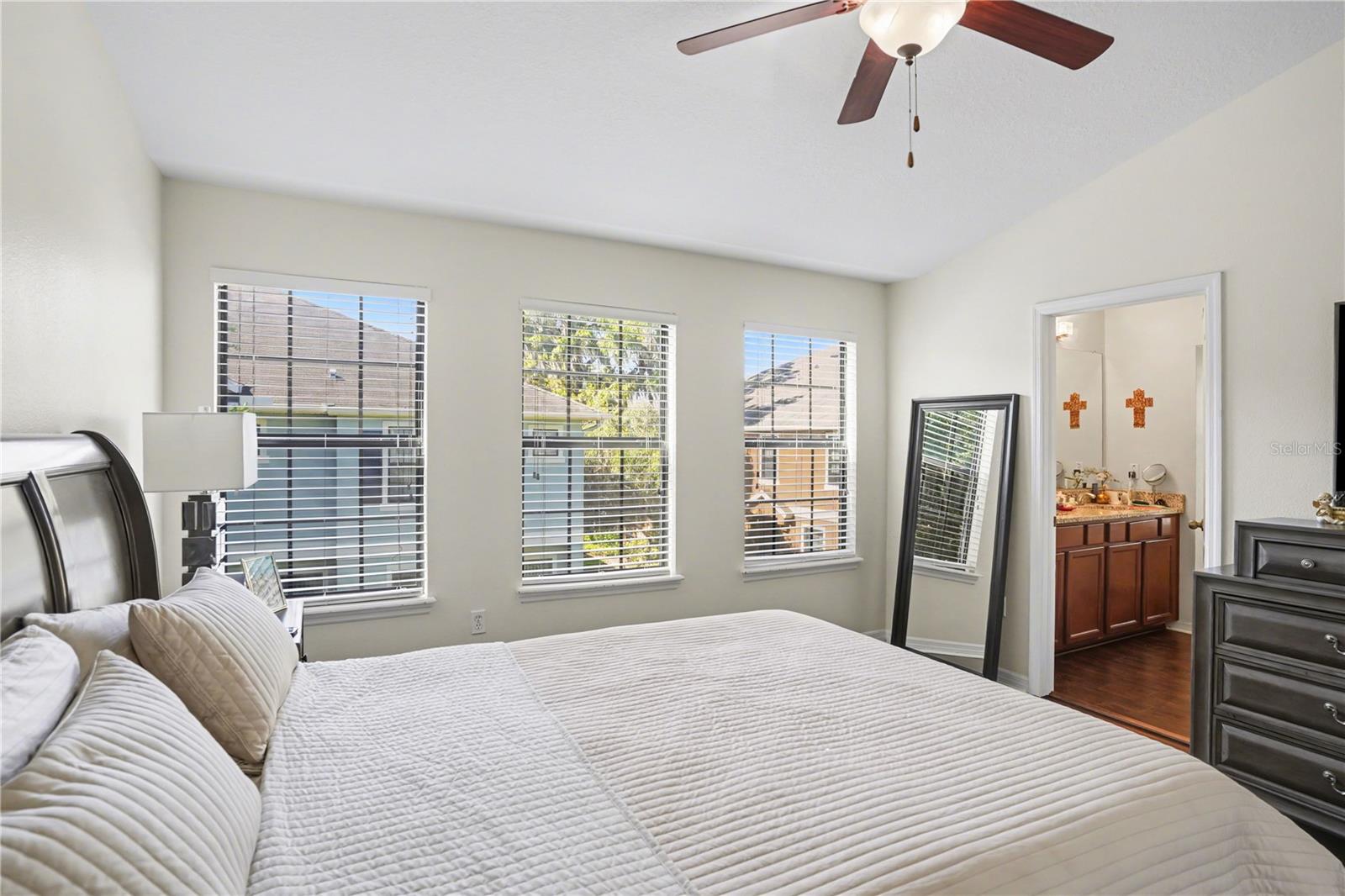 5520 KINGLETHILL DR, LITHIA, FL, 33547