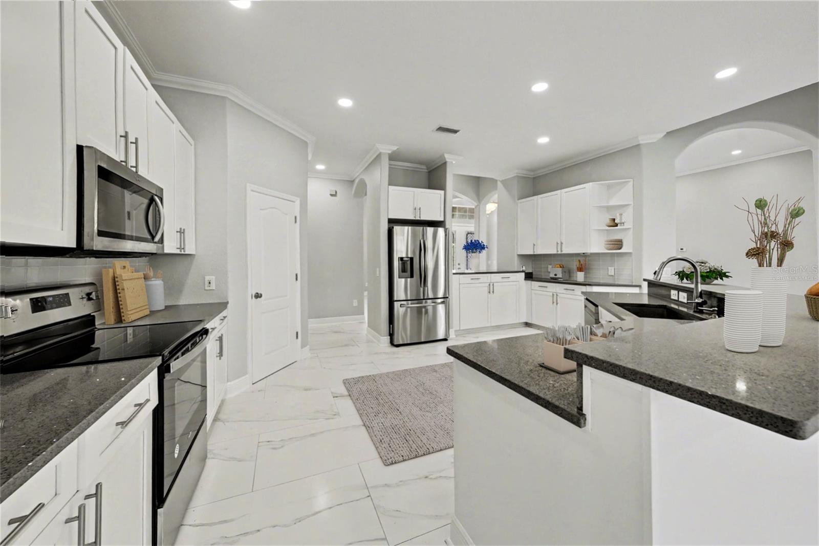 6218 BRIDLEFORD DR, WESLEY CHAPEL, FL, 33545