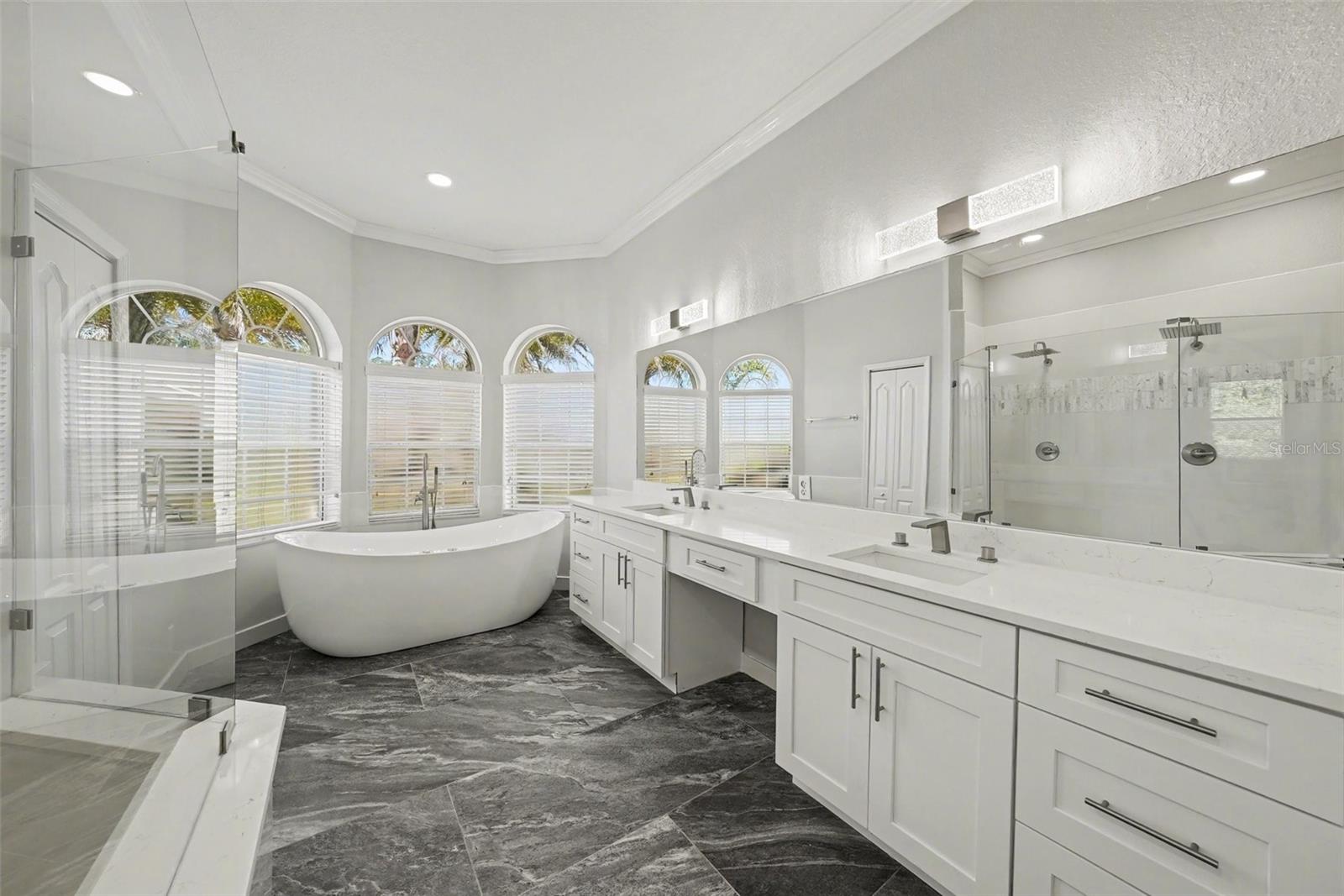 6218 BRIDLEFORD DR, WESLEY CHAPEL, FL, 33545