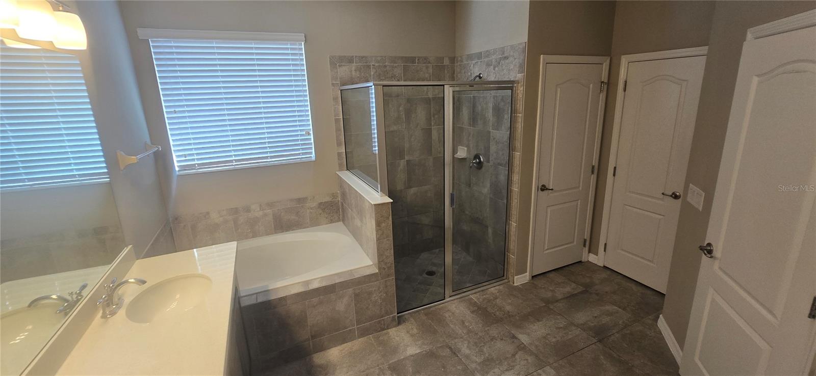 7564 BISHOP SQUARE DR, WINTER GARDEN, FL, 34787