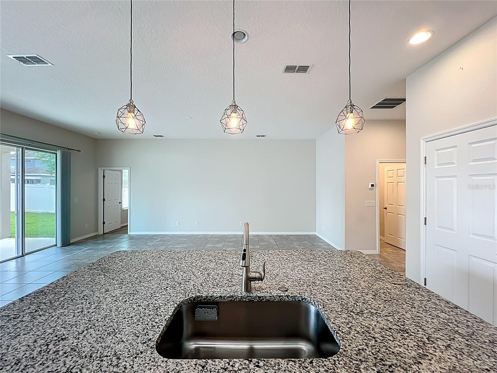 983 KARST TREE LN, APOPKA, FL, 32703