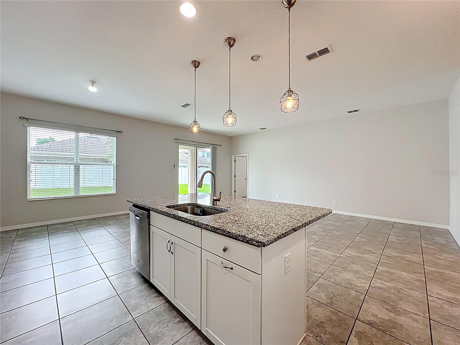 983 KARST TREE LN, APOPKA, FL, 32703