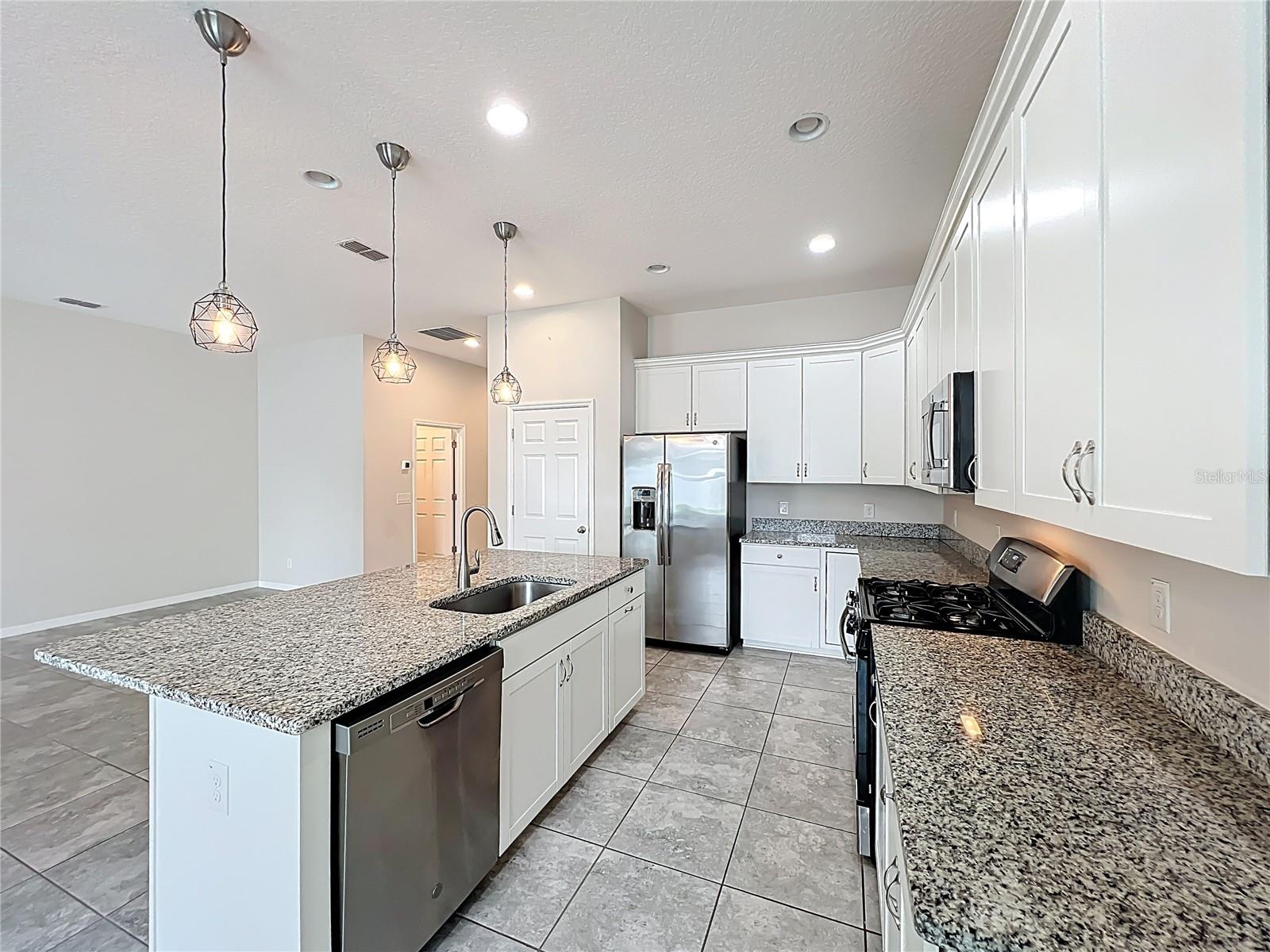 983 KARST TREE LN, APOPKA, FL, 32703