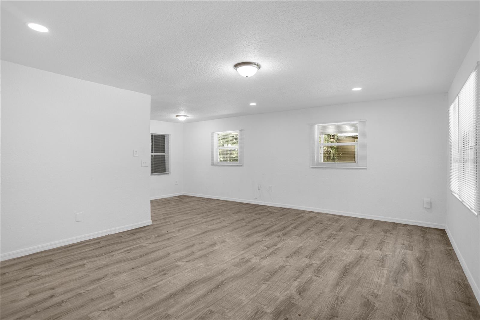 516 PITT ST, WILDWOOD, FL, 34785