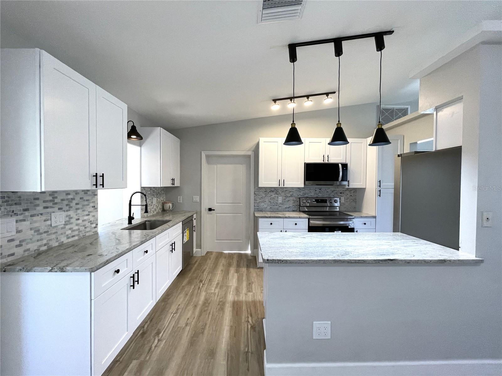 21339 MEEHAN AVE, PORT CHARLOTTE, FL, 33952