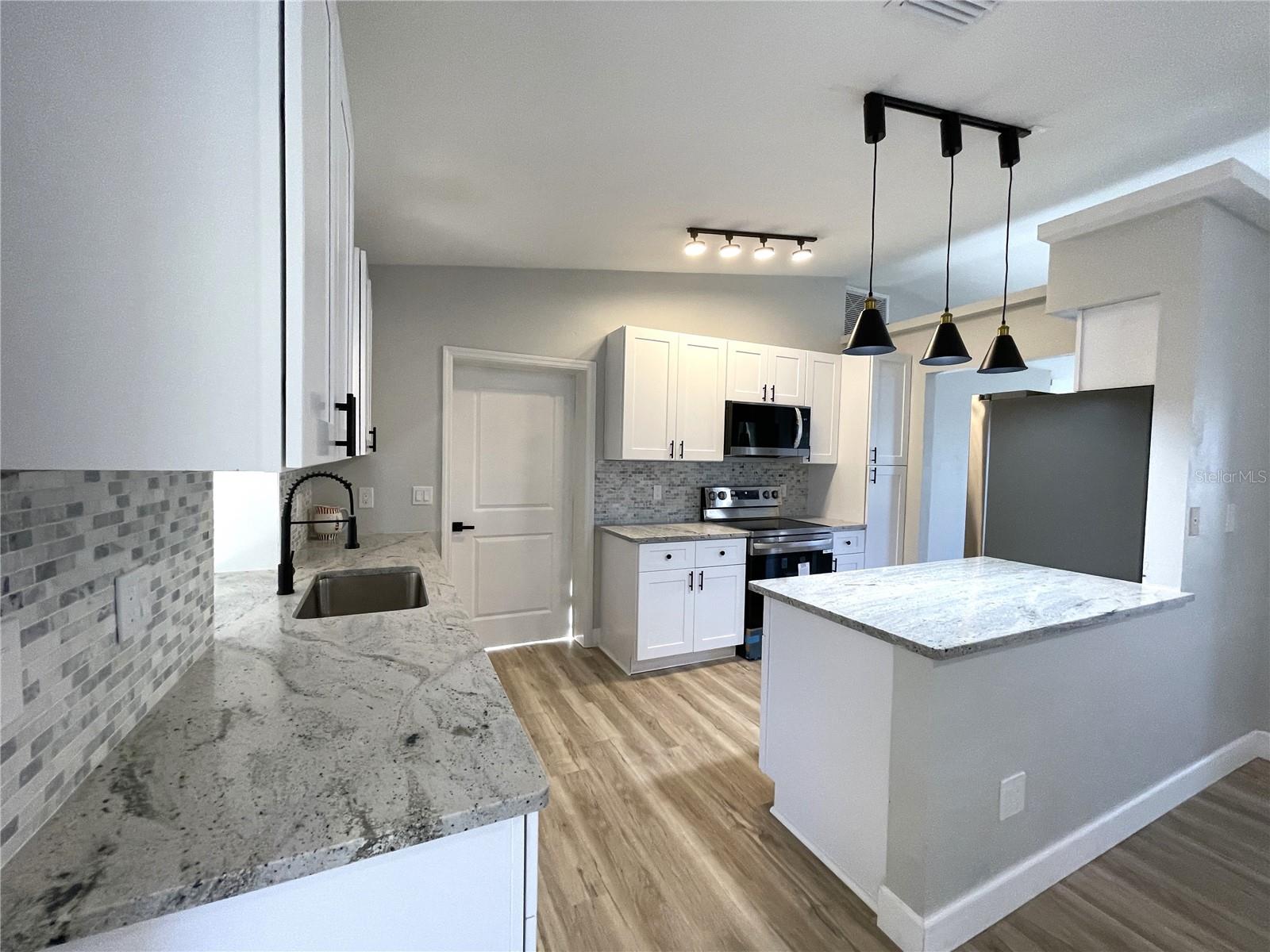 21339 MEEHAN AVE, PORT CHARLOTTE, FL, 33952