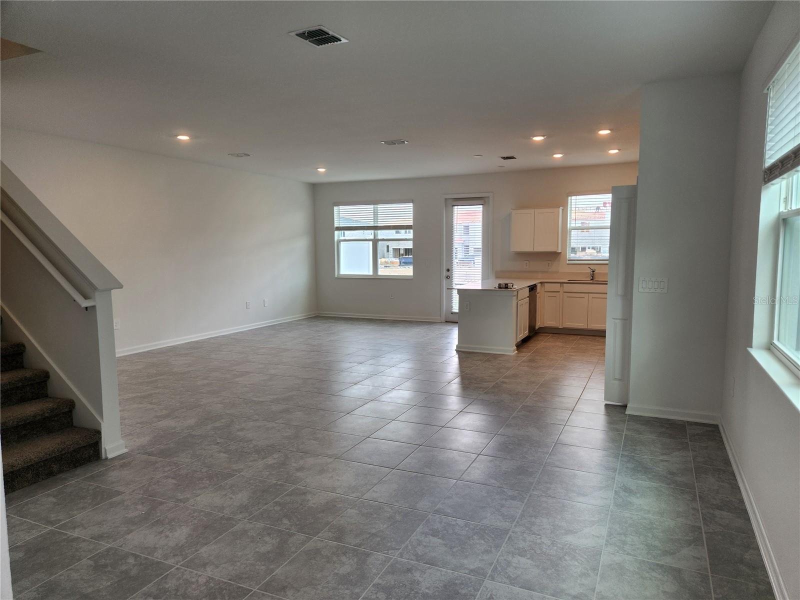 203 BOGEY DR, DAVENPORT, FL, 33896