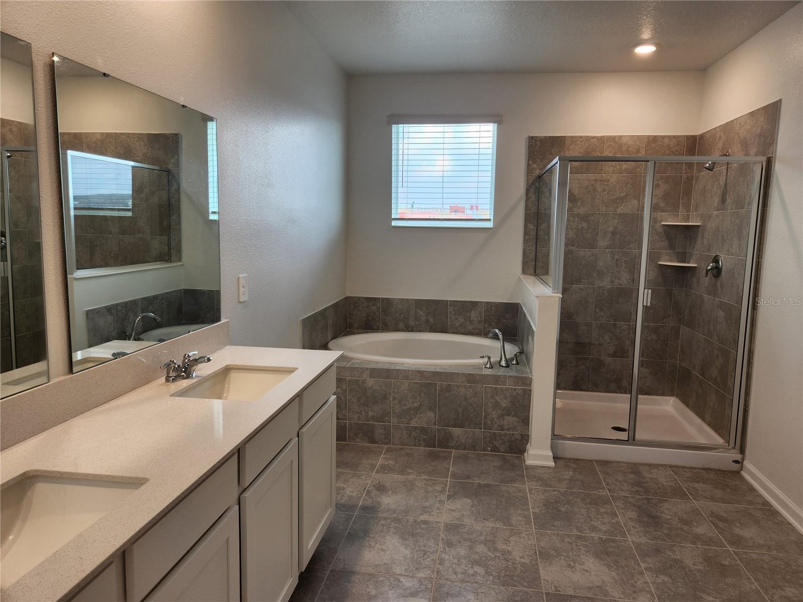 203 BOGEY DR, DAVENPORT, FL, 33896