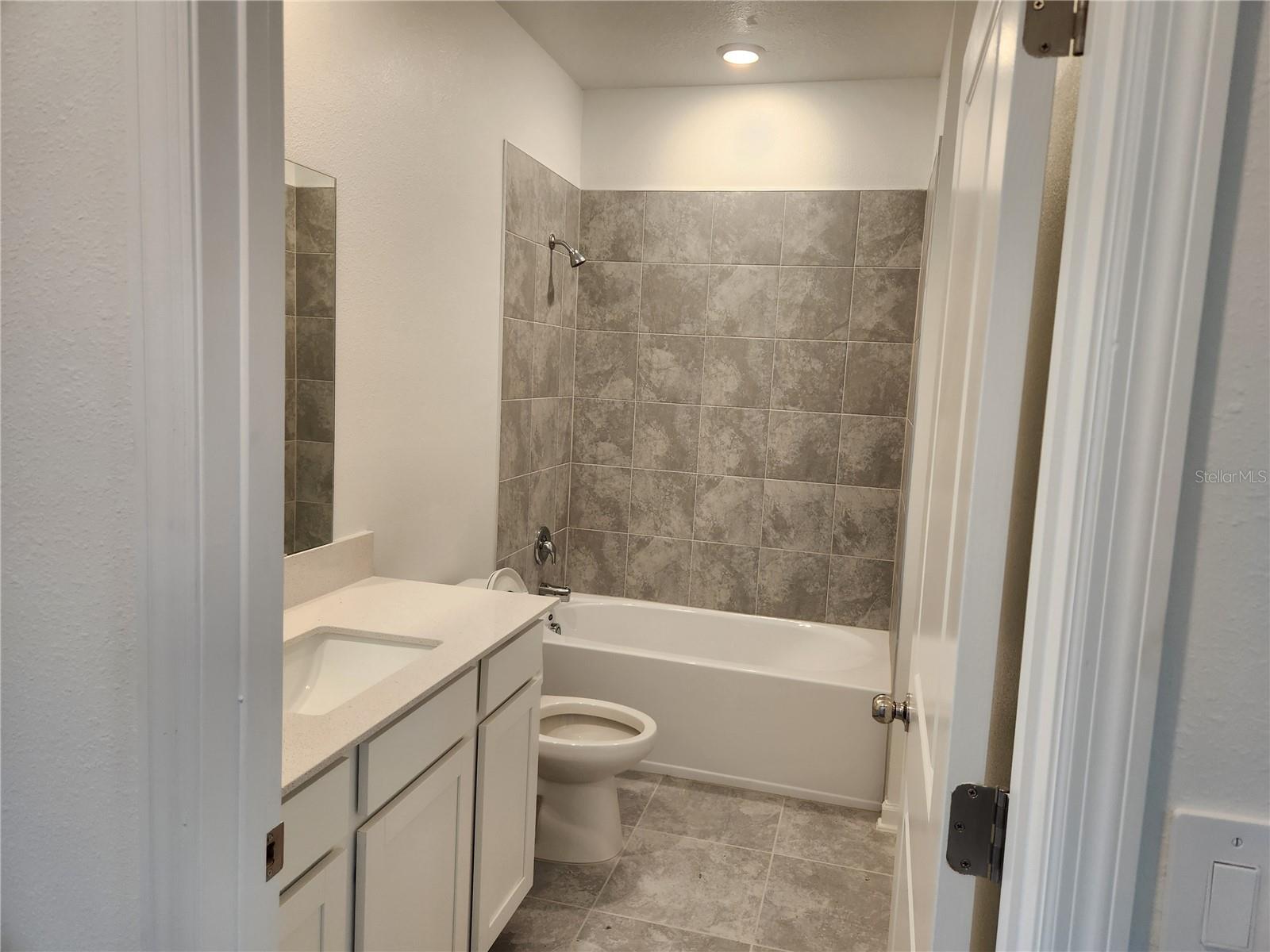 203 BOGEY DR, DAVENPORT, FL, 33896