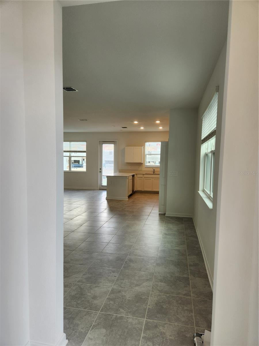 203 BOGEY DR, DAVENPORT, FL, 33896