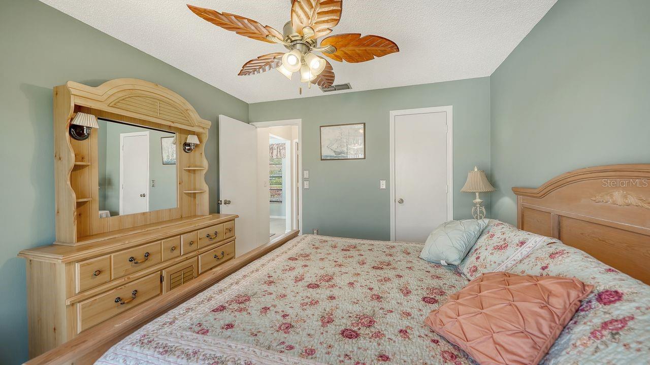 723 PORTIA ST N, NOKOMIS, FL, 34275