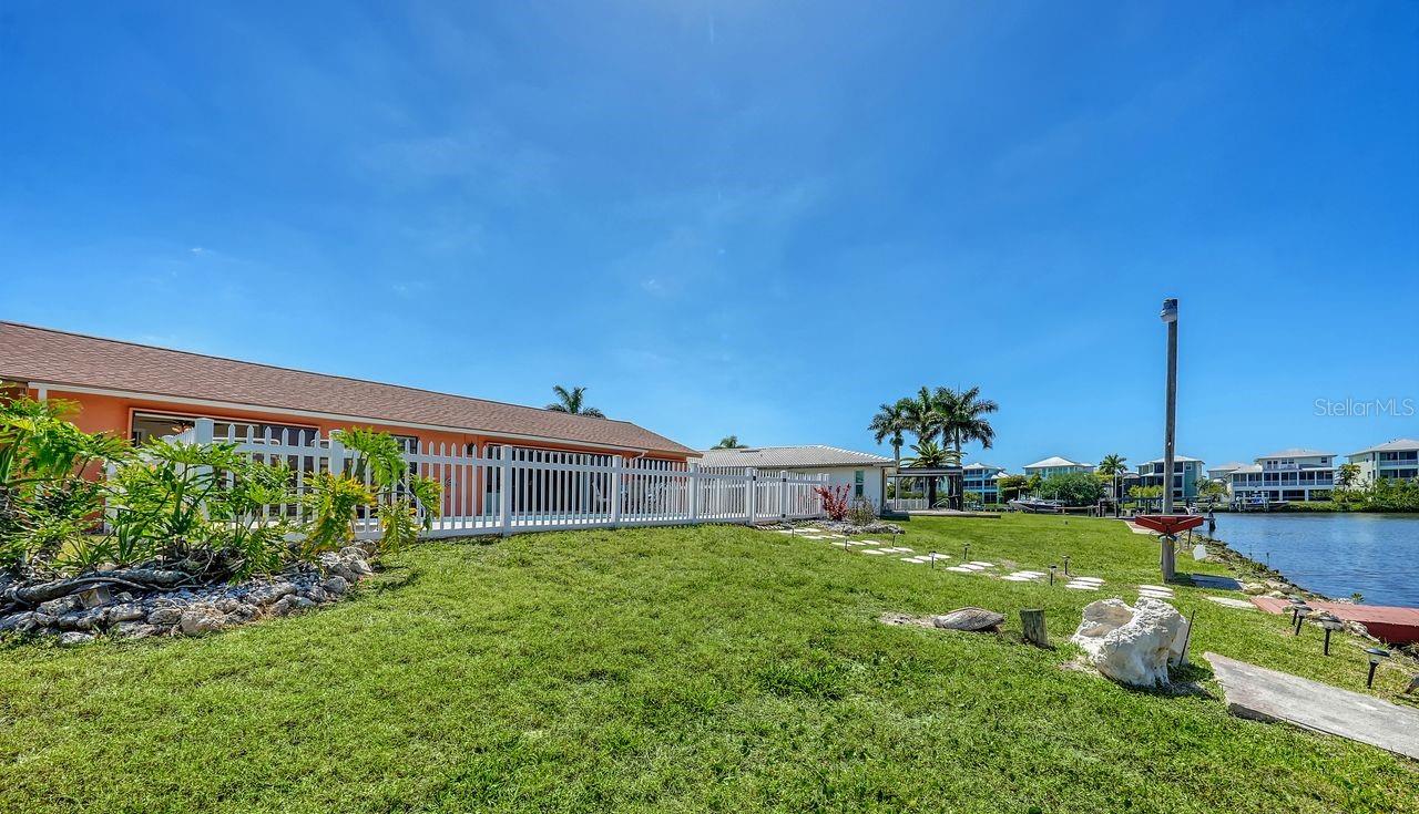 723 PORTIA ST N, NOKOMIS, FL, 34275