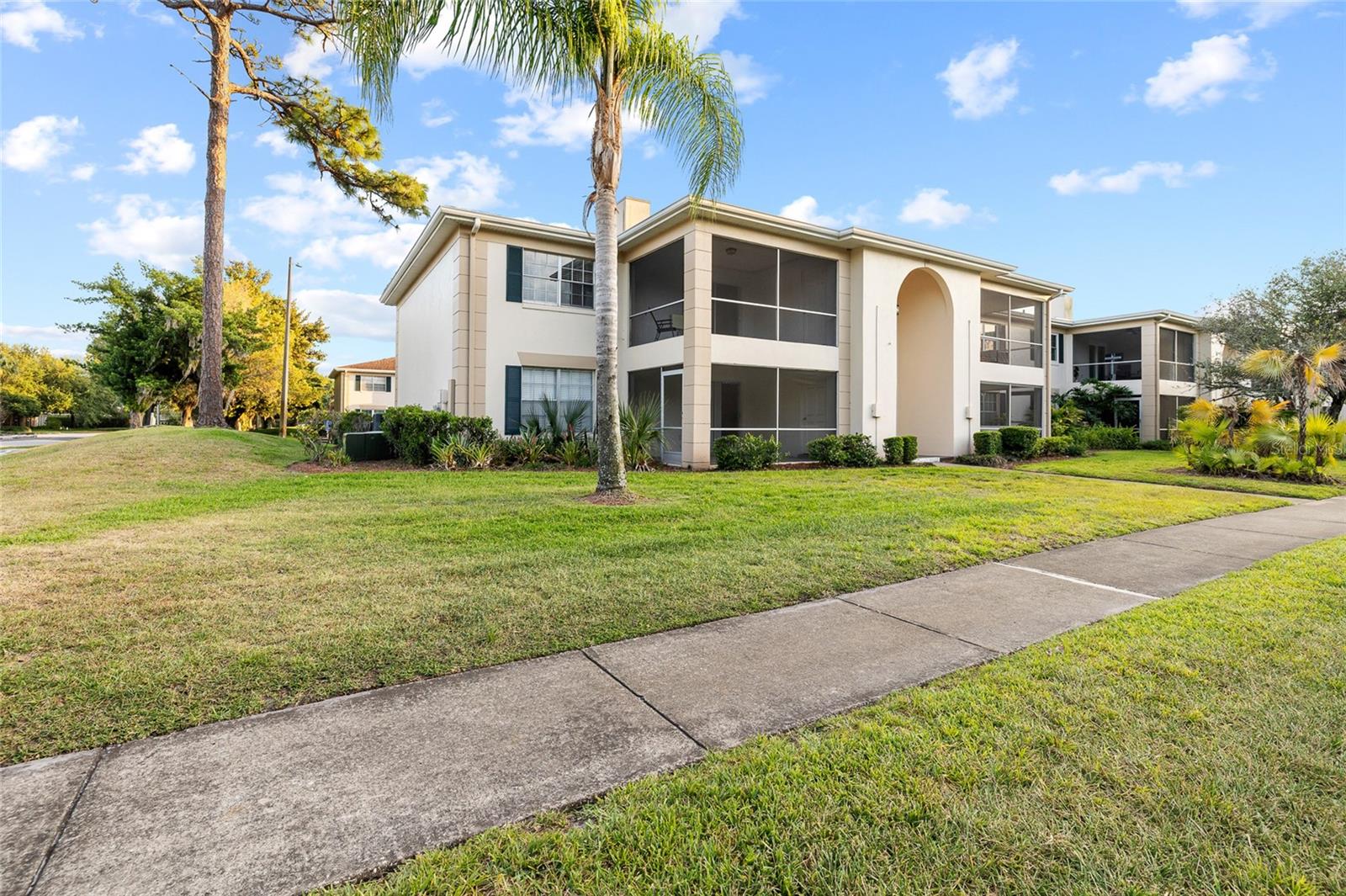 3402 LATANIA DR #321, TAMPA, FL, 33618