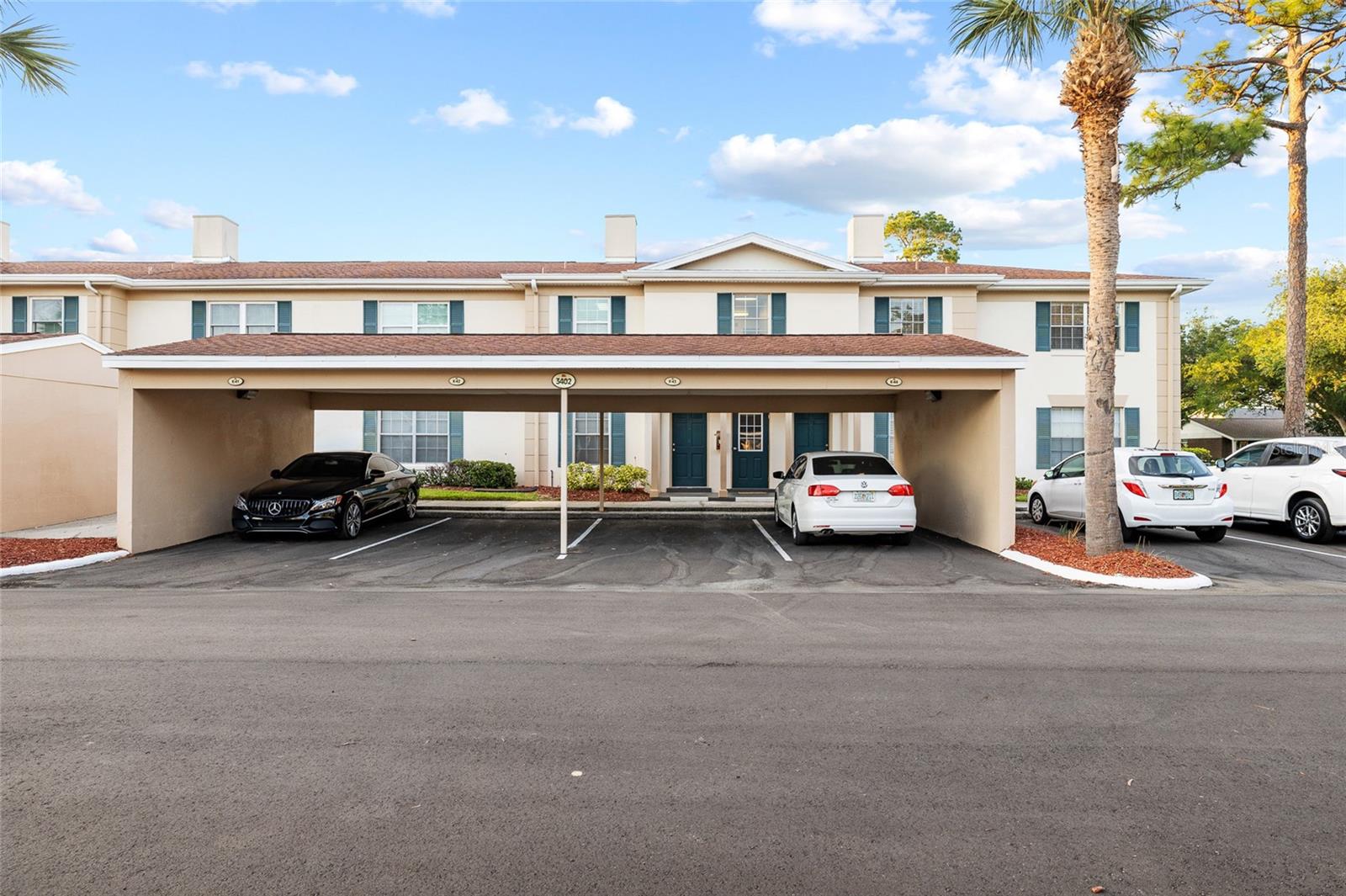 3402 LATANIA DR #321, TAMPA, FL, 33618