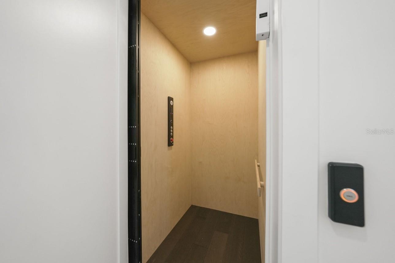 1843 BAYOU GRANDE BLVD NE, ST PETERSBURG, FL, 33703