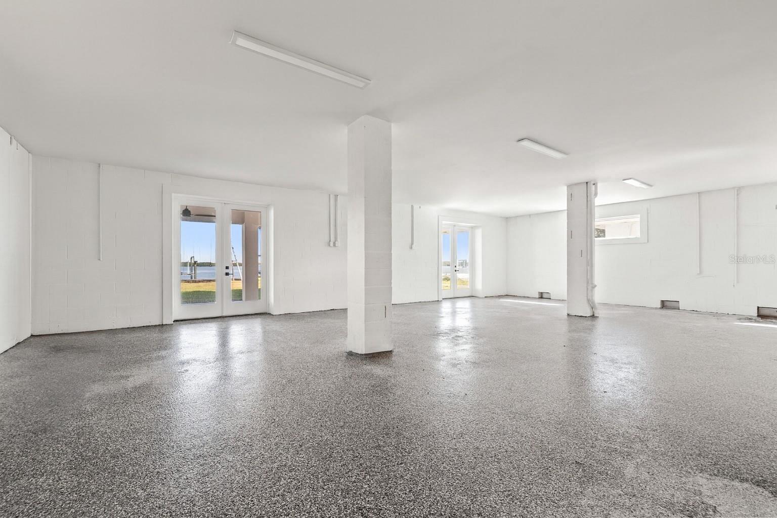 1843 BAYOU GRANDE BLVD NE, ST PETERSBURG, FL, 33703