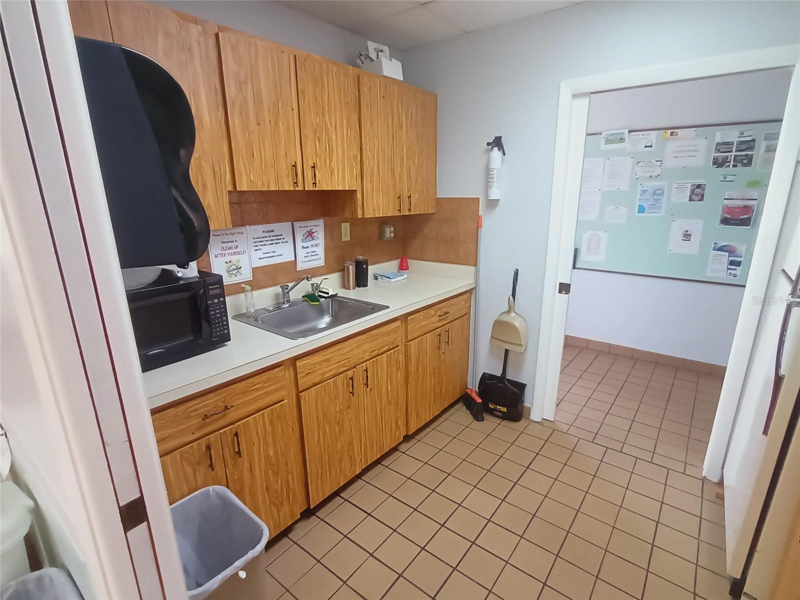 4913 OAKLAND HILLS AVE, SARASOTA, FL, 34234