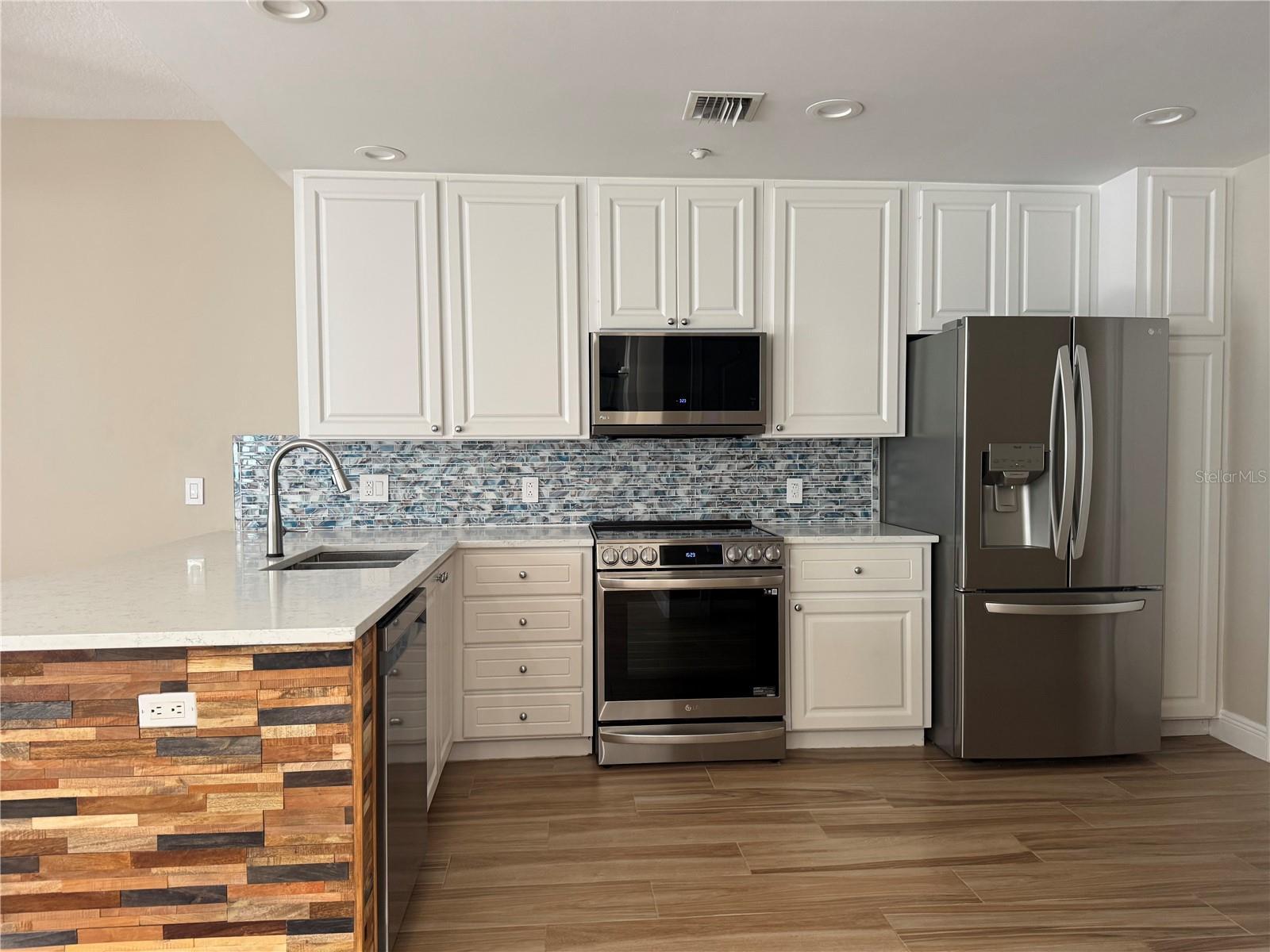 9317 NORTHLAKE PKWY, ORLANDO, FL, 32827