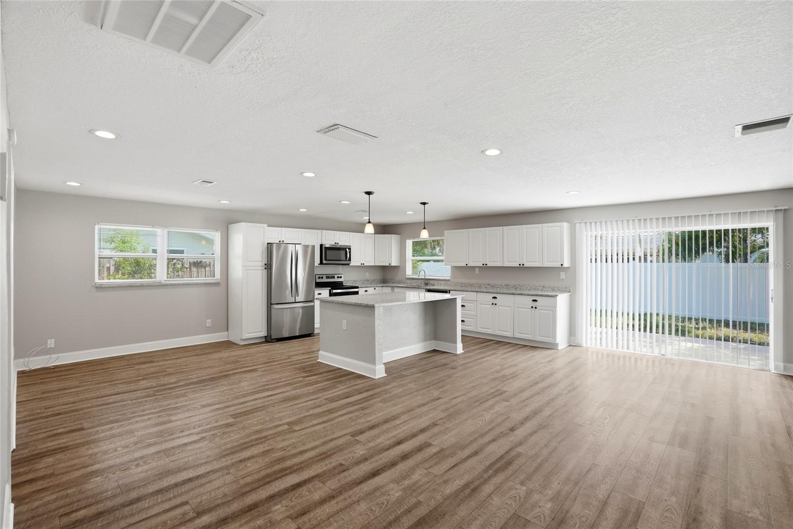 6460 33RD AVE N, ST PETERSBURG, FL, 33710