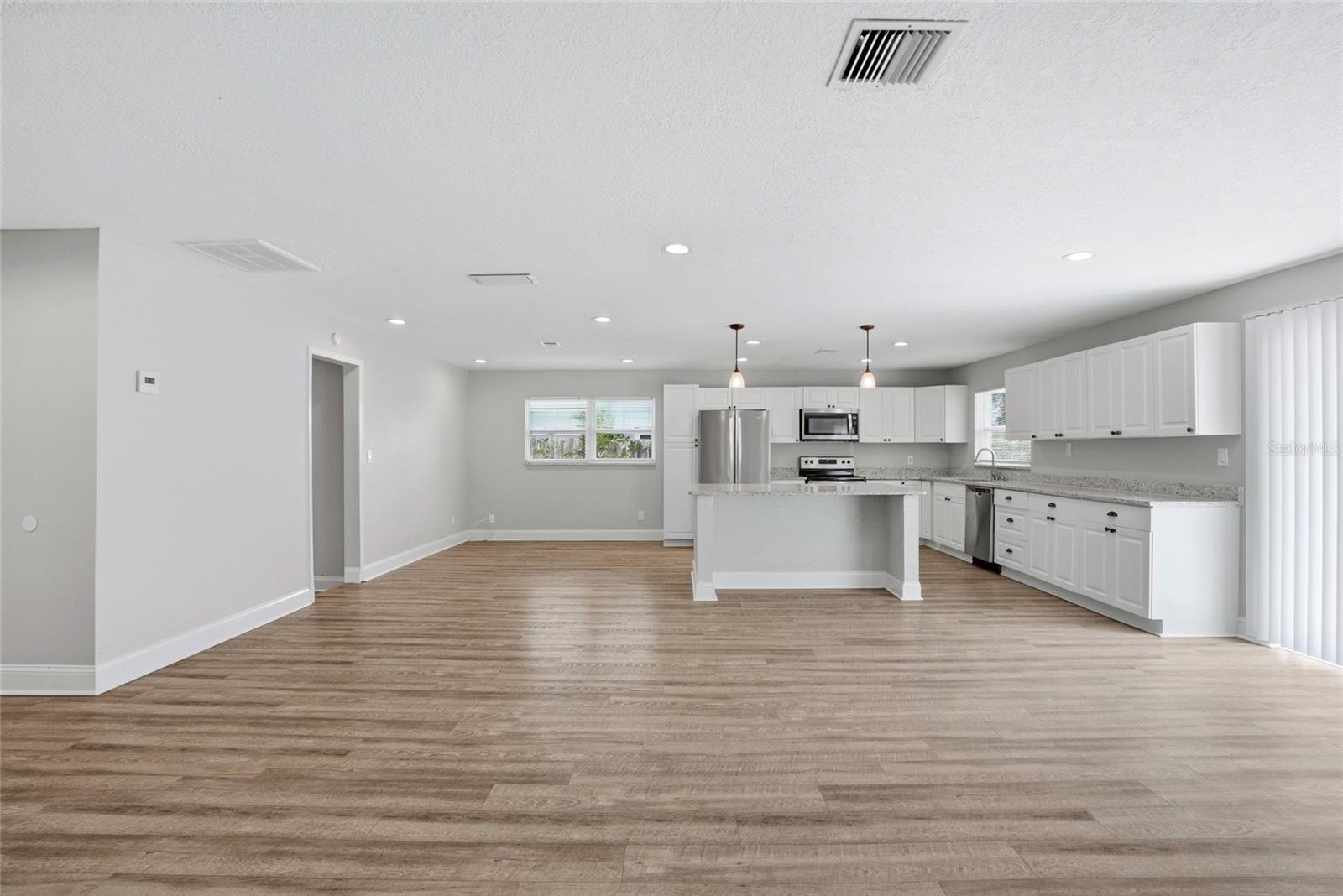 6460 33RD AVE N, ST PETERSBURG, FL, 33710