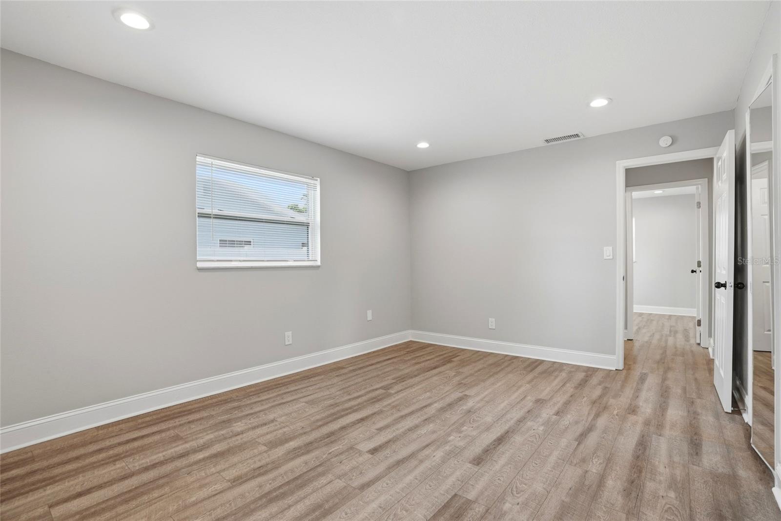 6460 33RD AVE N, ST PETERSBURG, FL, 33710