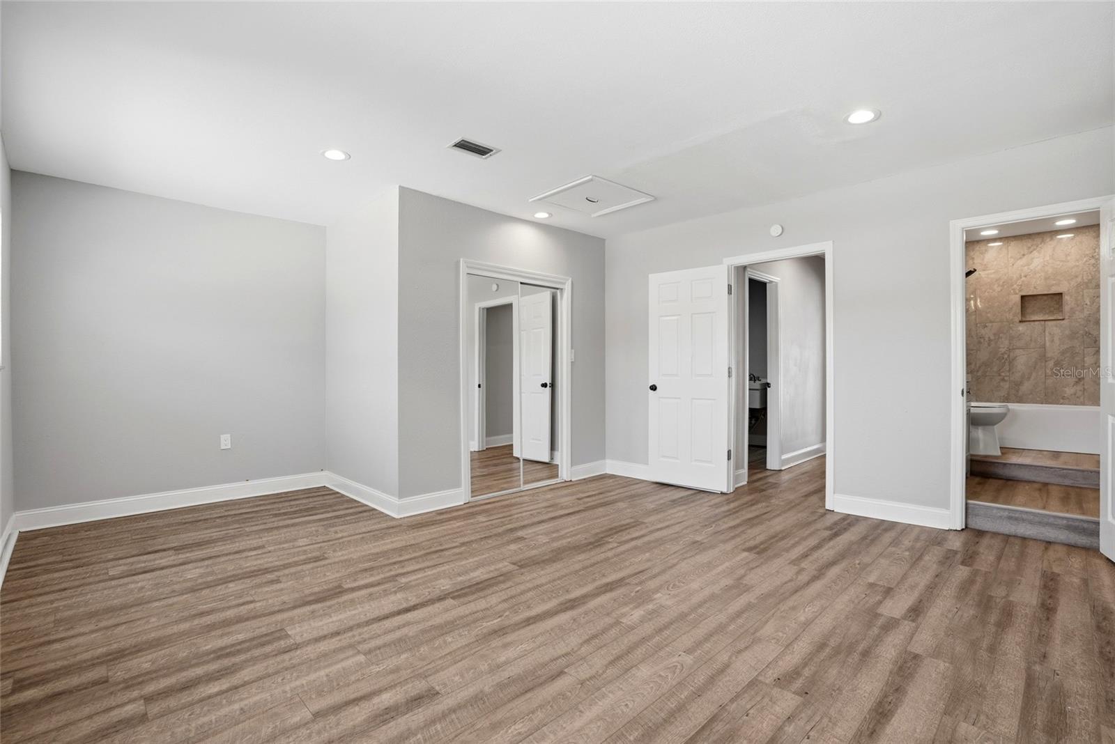 6460 33RD AVE N, ST PETERSBURG, FL, 33710