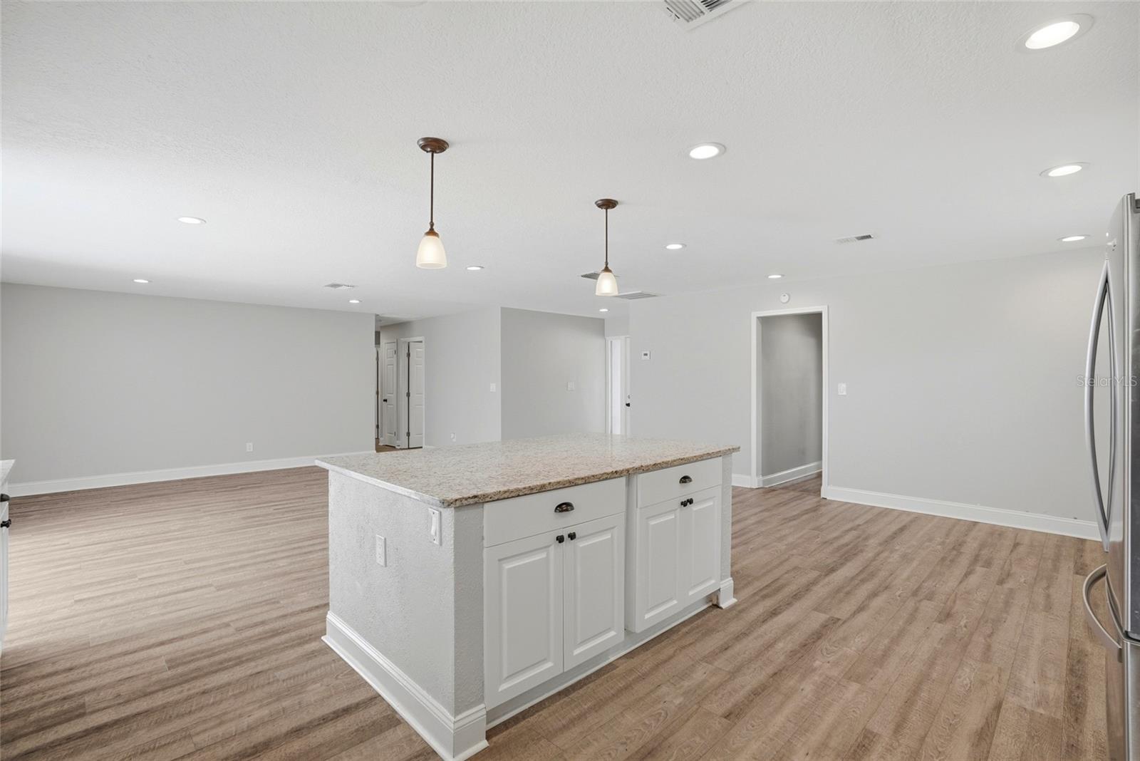 6460 33RD AVE N, ST PETERSBURG, FL, 33710