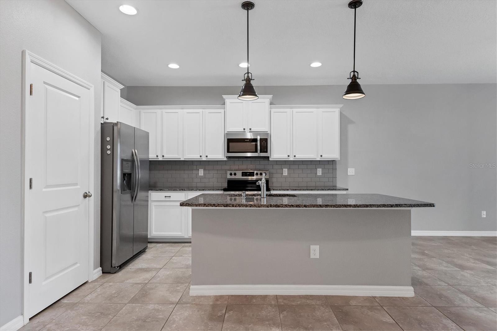 8657 PALMER PARK CIR, SARASOTA, FL, 34238