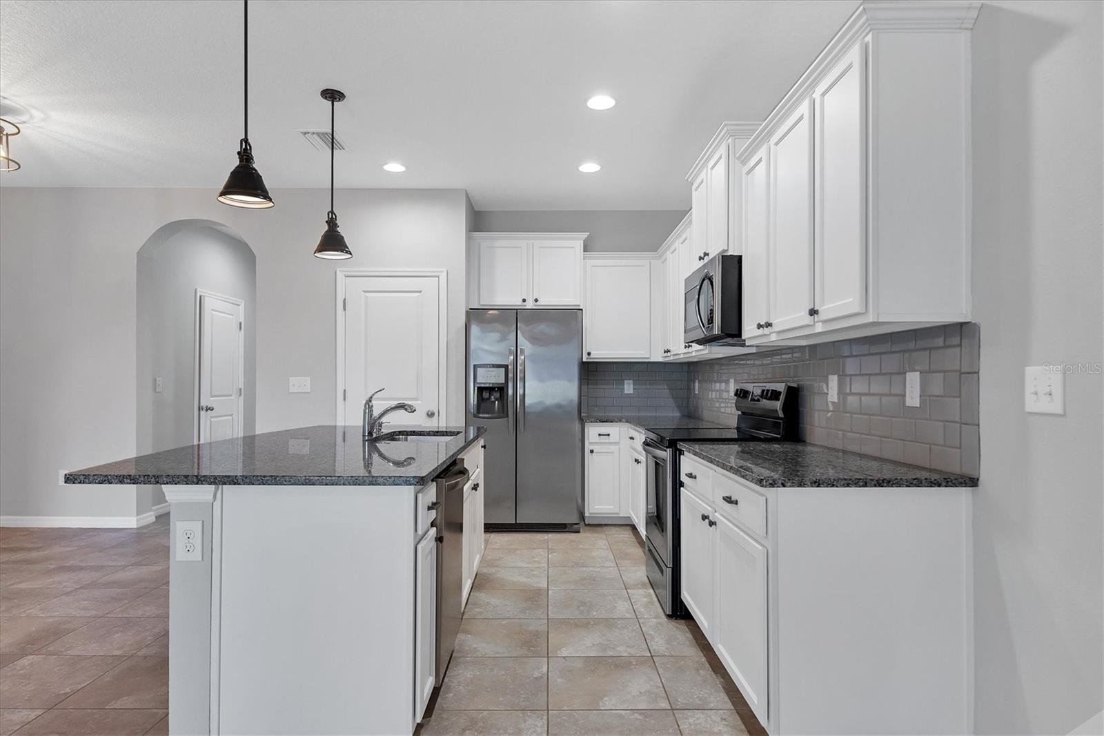 8657 PALMER PARK CIR, SARASOTA, FL, 34238