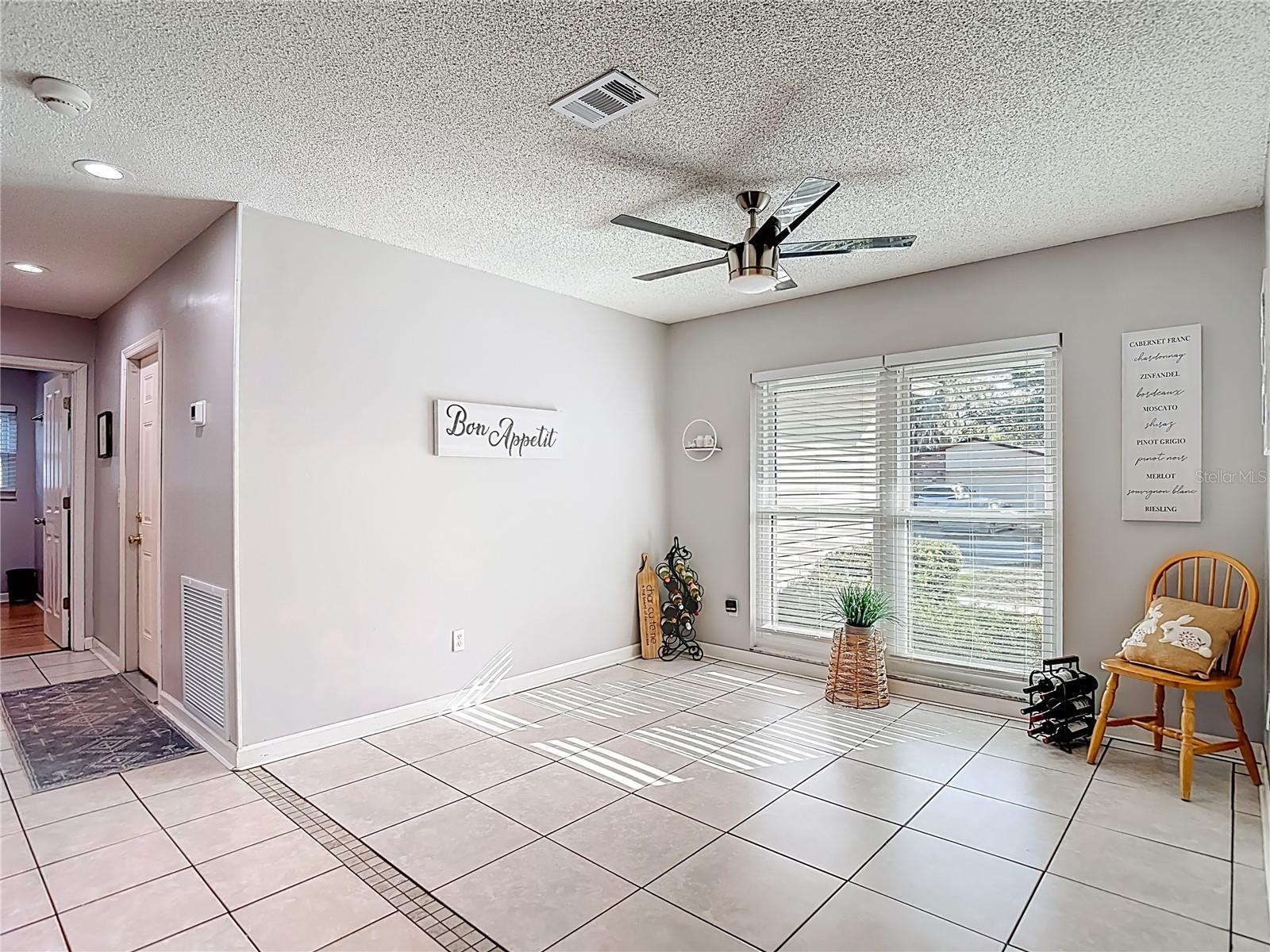 3729 SAND PEBBLE DR, VALRICO, FL, 33596