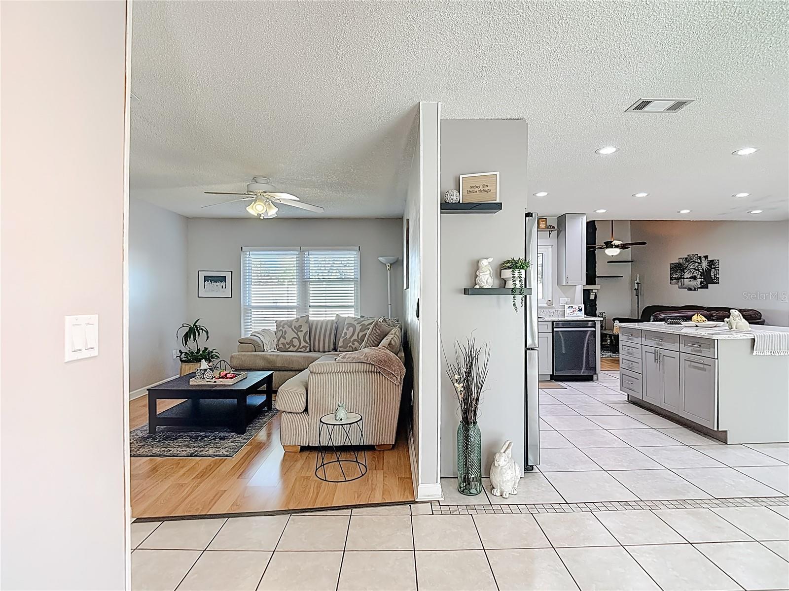 3729 SAND PEBBLE DR, VALRICO, FL, 33596