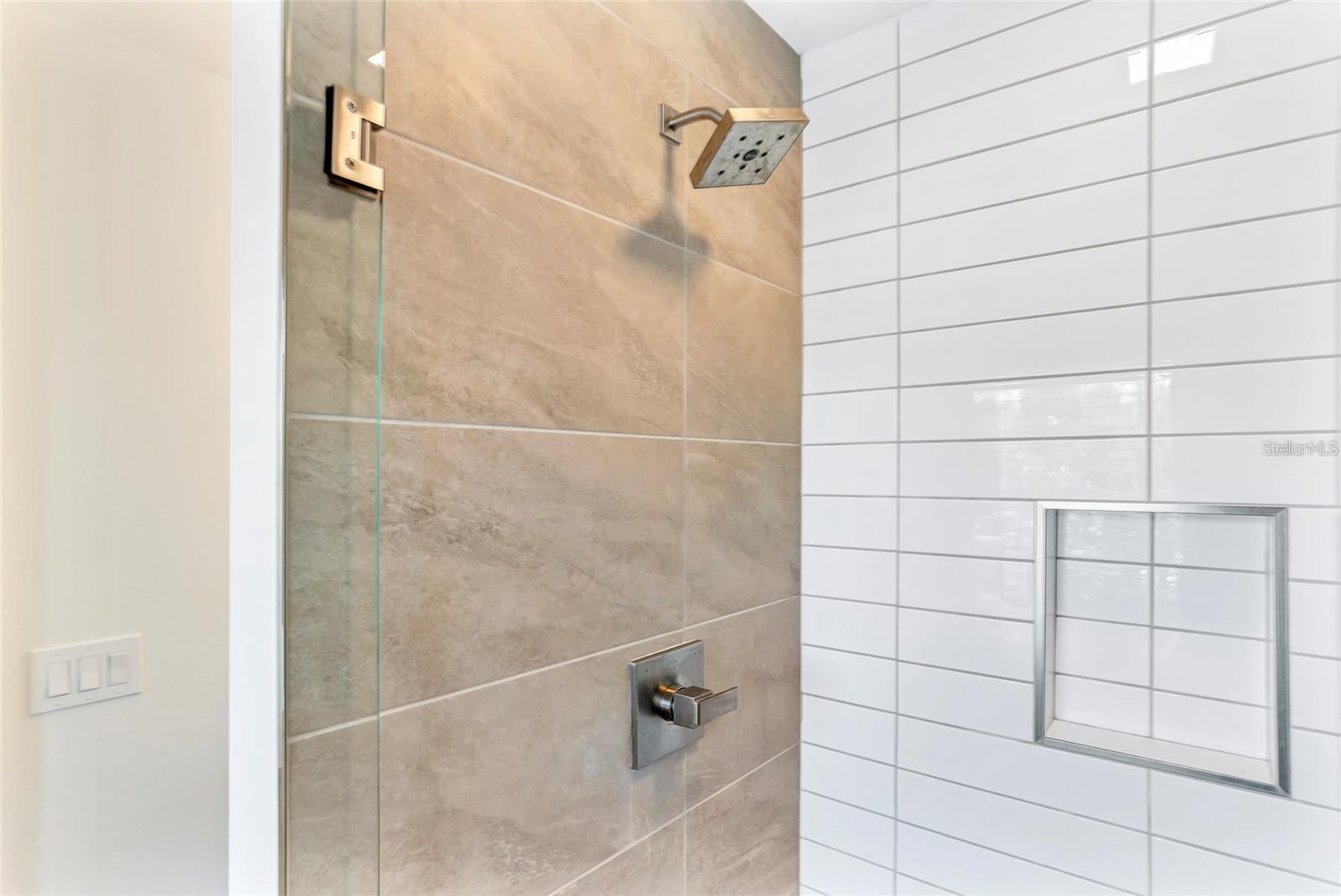 212 E PINELOCH AVE, ORLANDO, FL, 32806