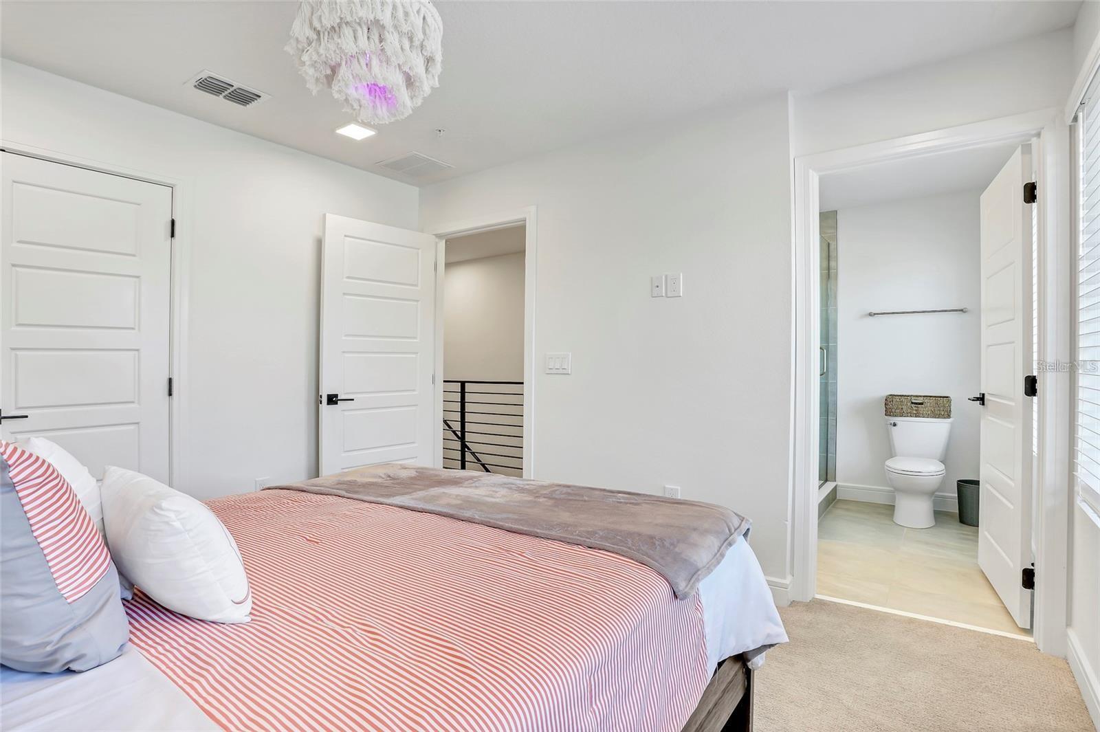 212 E PINELOCH AVE, ORLANDO, FL, 32806