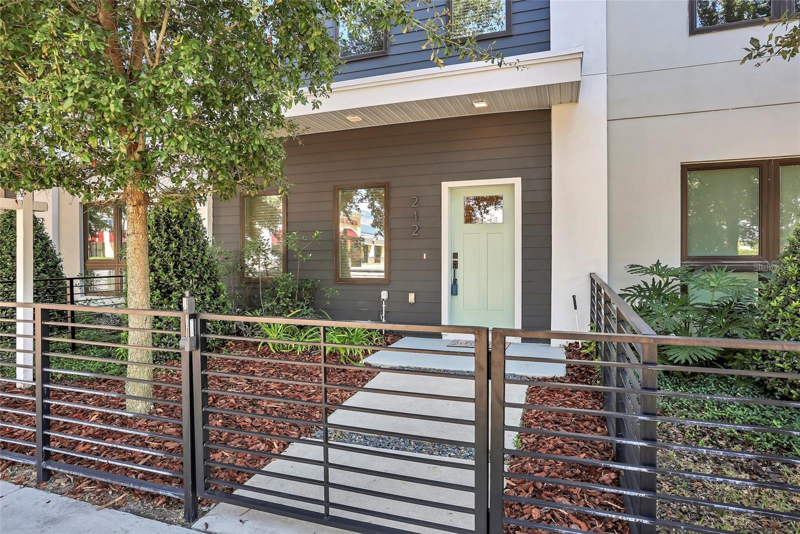 212 E PINELOCH AVE, ORLANDO, FL, 32806