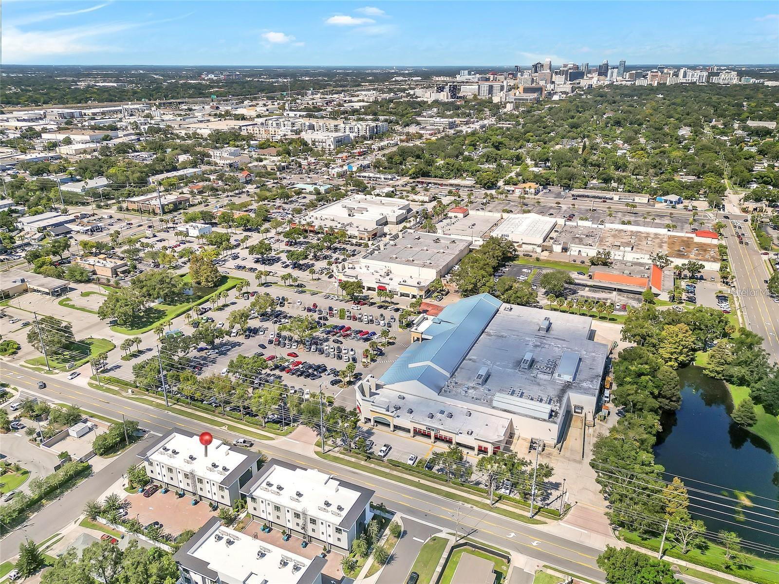 212 E PINELOCH AVE, ORLANDO, FL, 32806