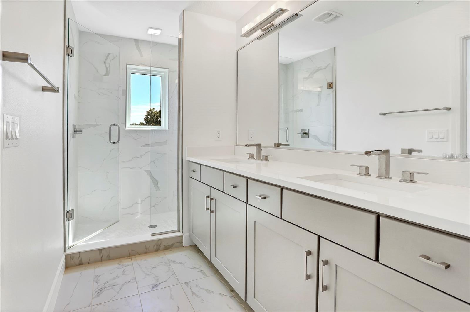 212 E PINELOCH AVE, ORLANDO, FL, 32806