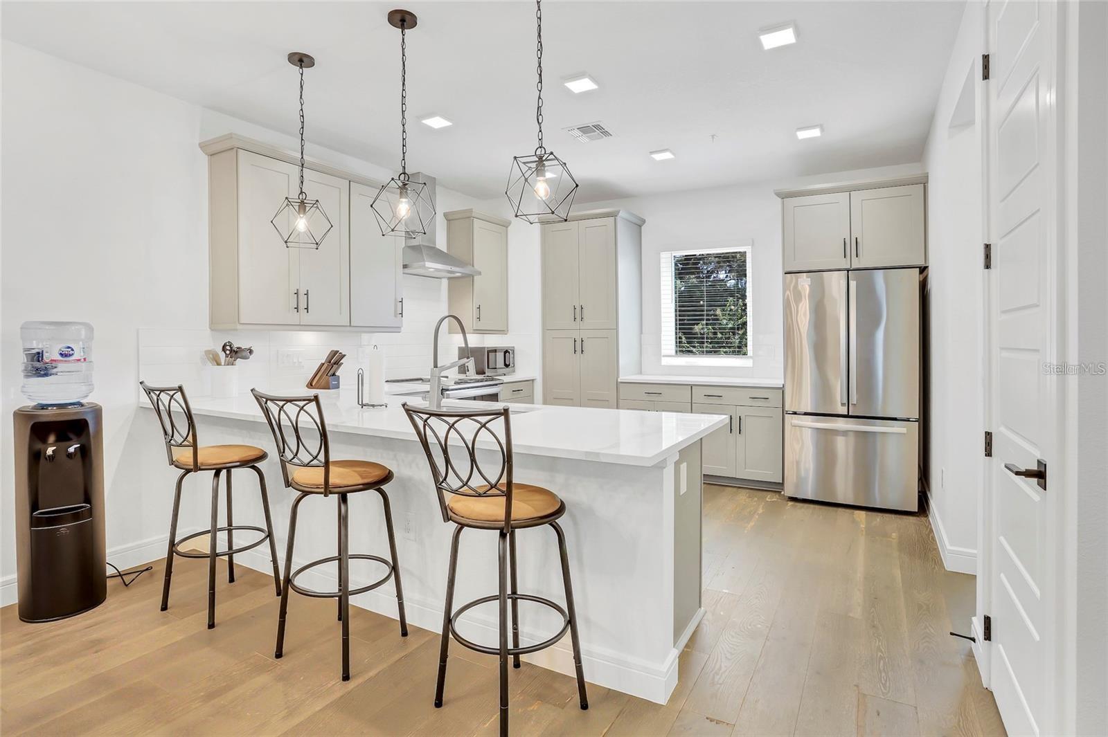 212 E PINELOCH AVE, ORLANDO, FL, 32806