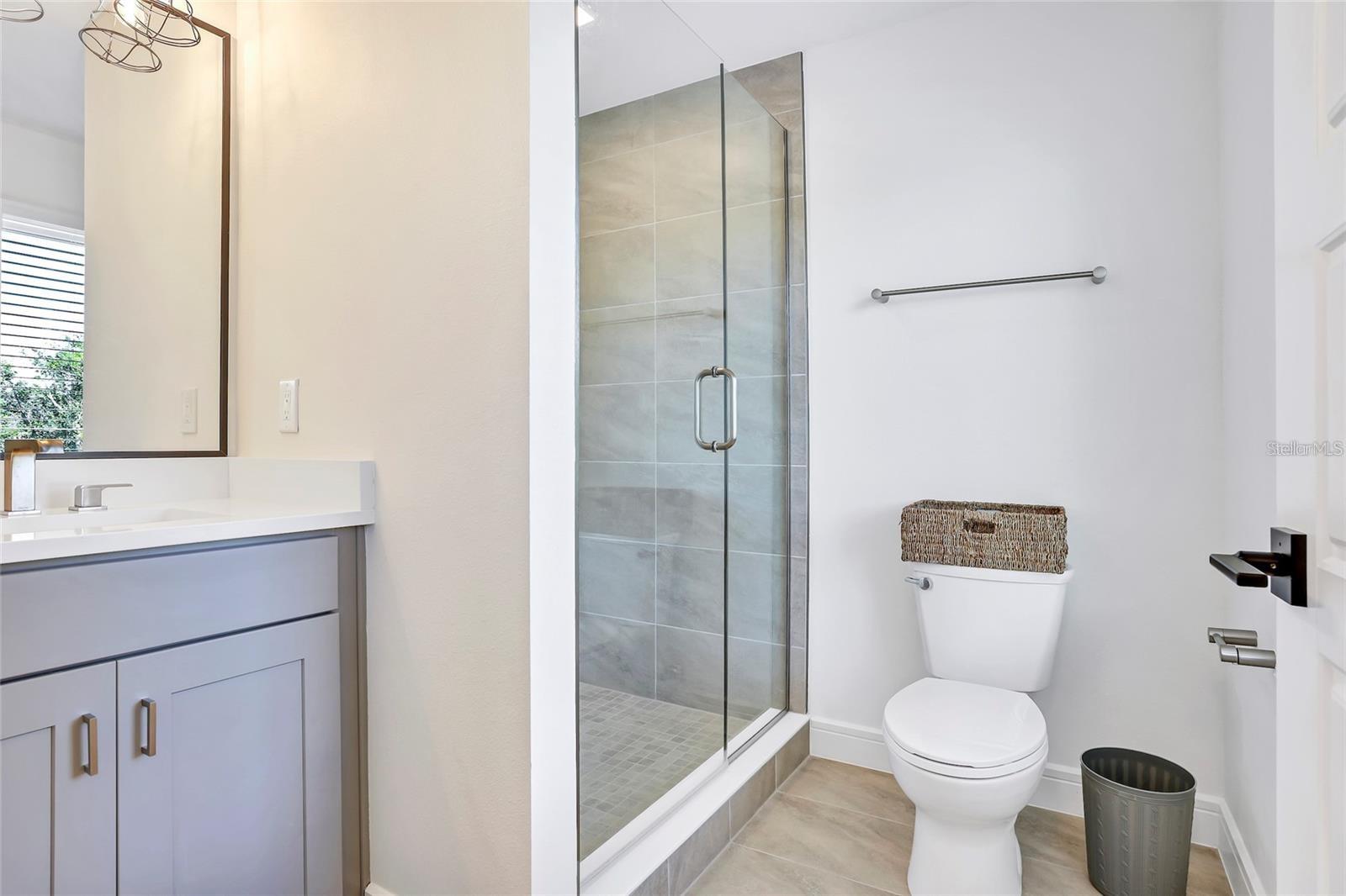 212 E PINELOCH AVE, ORLANDO, FL, 32806