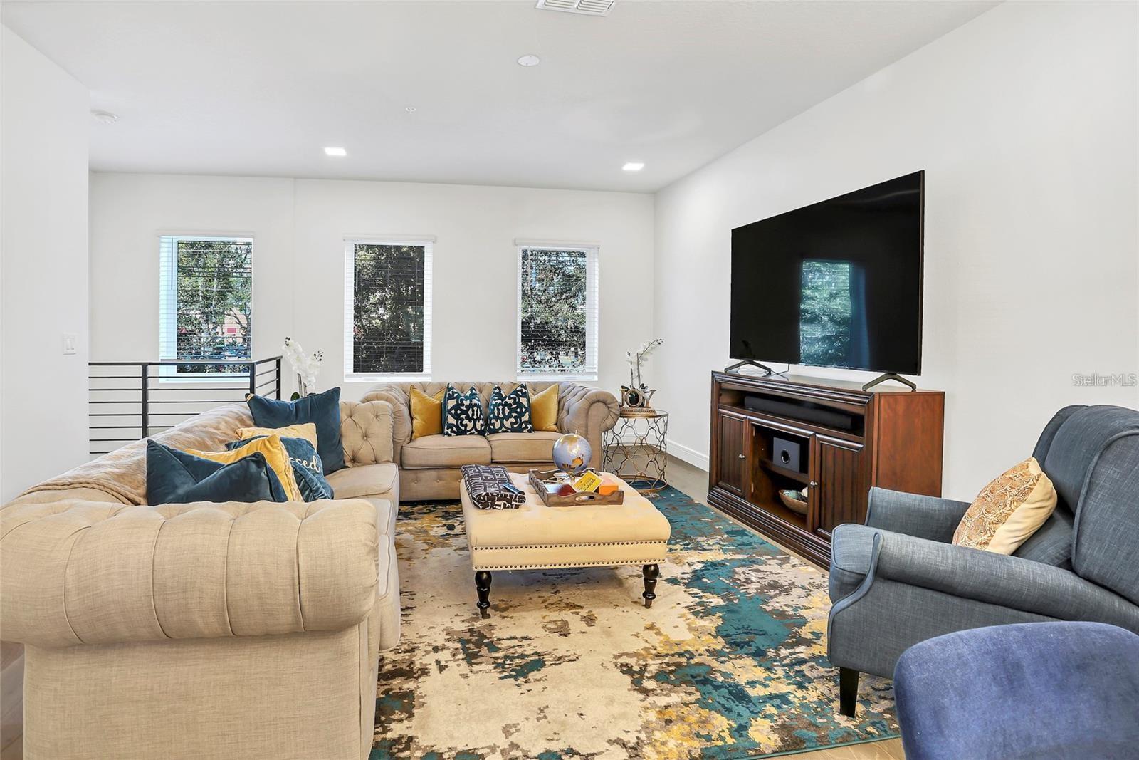 212 E PINELOCH AVE, ORLANDO, FL, 32806