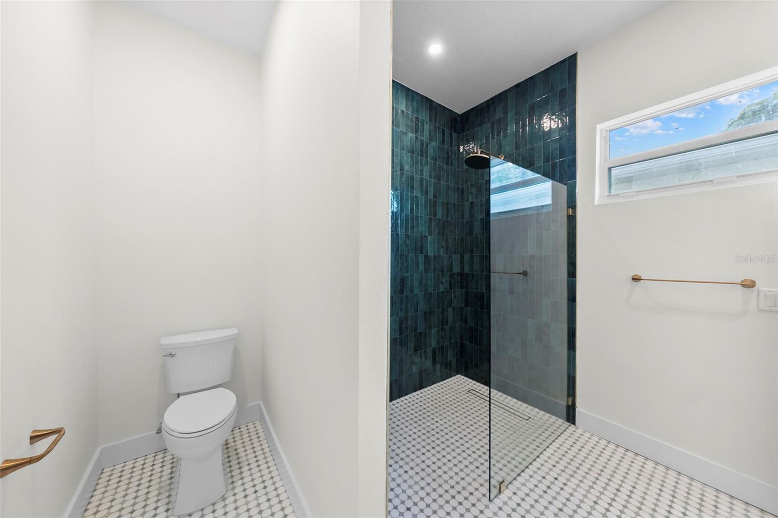 1712 E COMANCHE AVE, TAMPA, FL, 33610