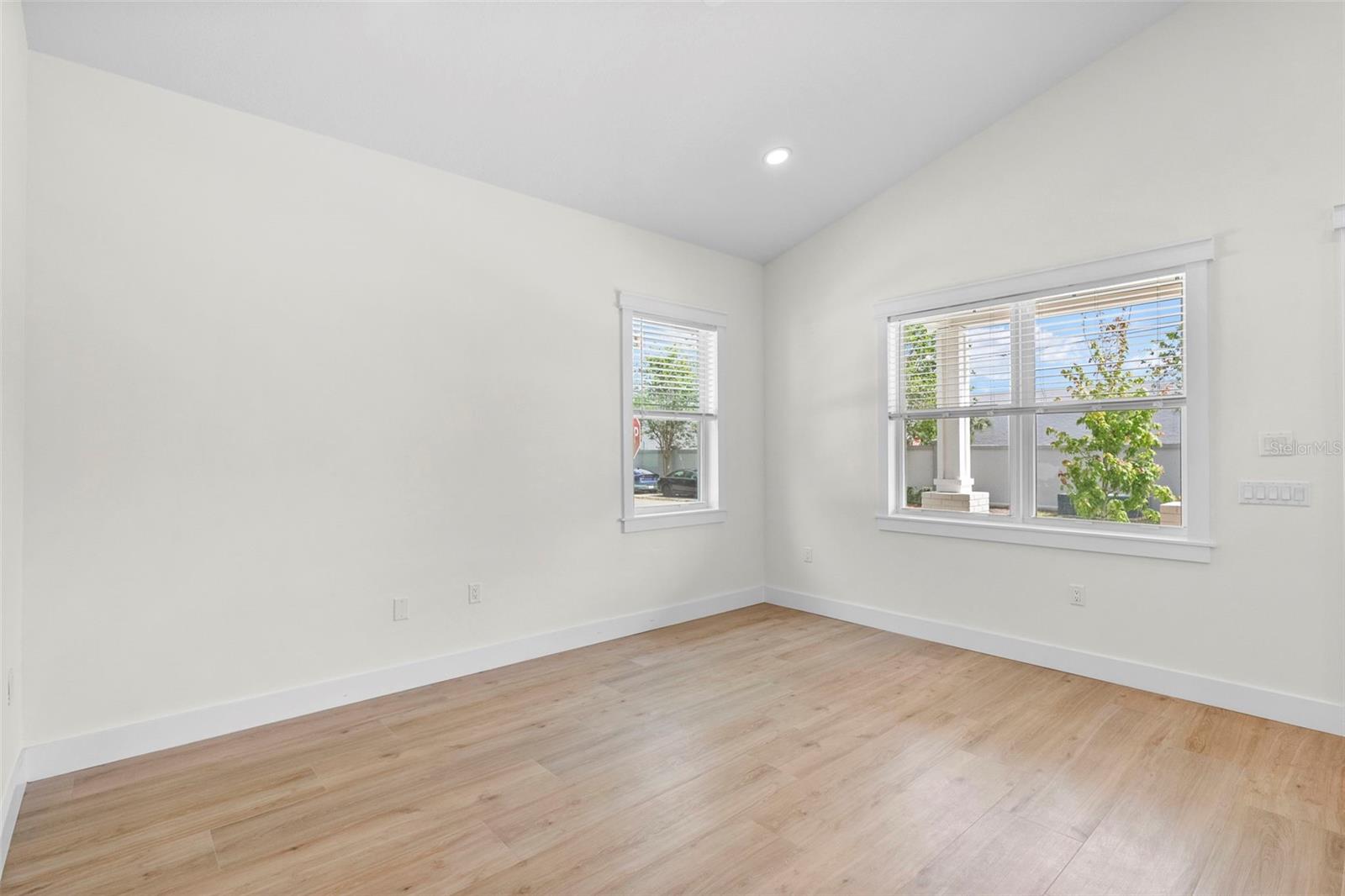 1712 E COMANCHE AVE, TAMPA, FL, 33610